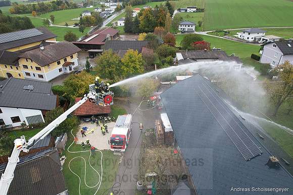 Feuerwehr Übung Brandeinsatz.Feuerwehr Pilsbach gemeinsam mit der Feuerwehr Vöcklabruck