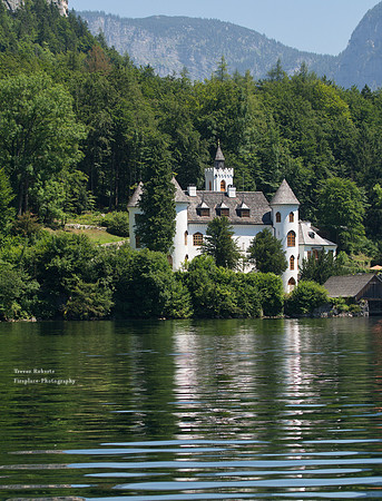 Castle on lake Hallstatt
