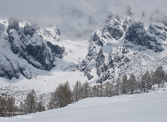 Snowy mountains from Erichhütte