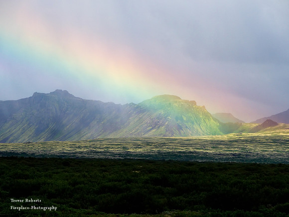 near Þingvellir : rainbows  close up