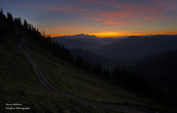 Mitterfeldalm: October 2021,  Sunrise