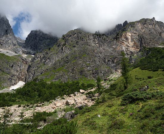 Arthurhaus to Erichhütte August 2019 - Fresh rock falls