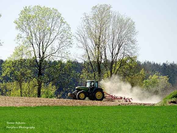 Dusty dry fields in Pilsbach April 2020