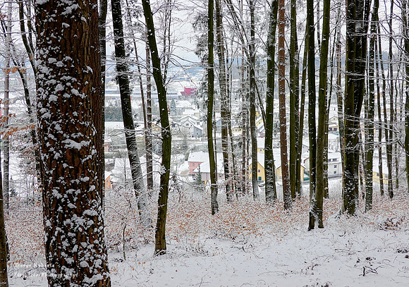 A pretty pastel town. Like a scene from a Klimt painting?    Alt Atnanger Rundwanderweg.