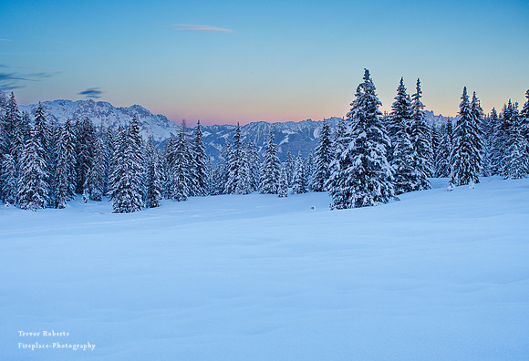 Gentle evening colours on a snow shoe walk -Jan 2022- Arthurhaus
