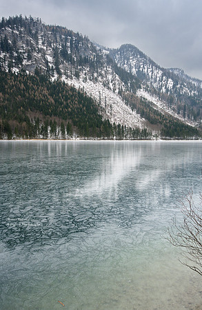 Lake Langbathsee March 2022 - Patterns in the ice 2