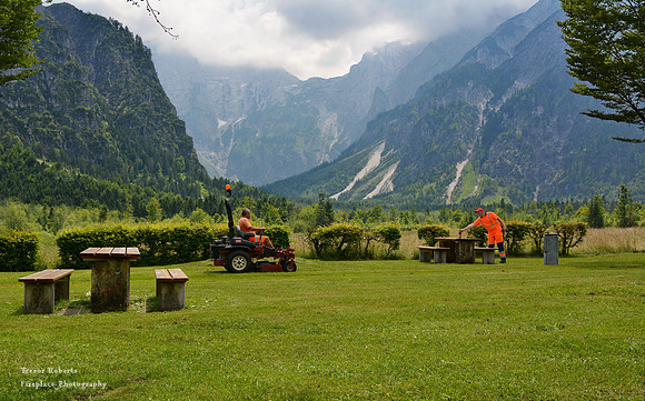 Mowing the lawn at Lake Almsee